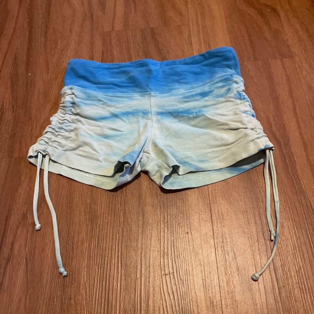 Lily lotus side tie yoga shorts sz XSmall